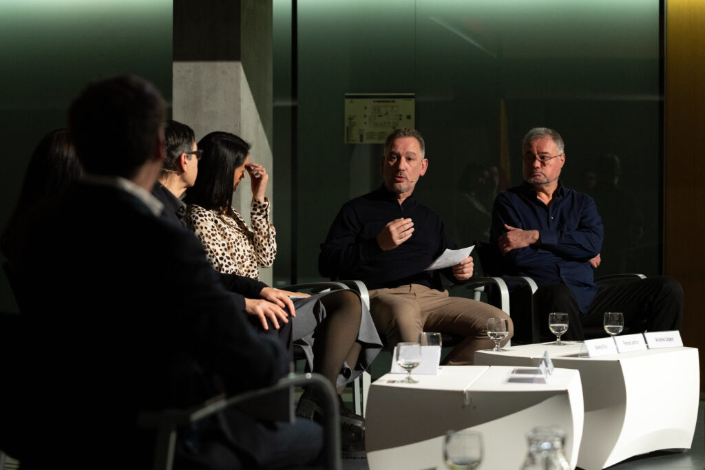 Debat sobre protecció de dades amb la Policia i experts en ciberseguretat