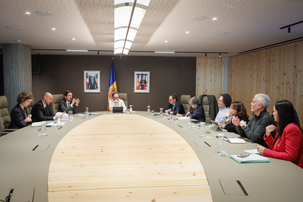 Reunión sobre el Pacte d'estat con representantes empresariales en Andorra