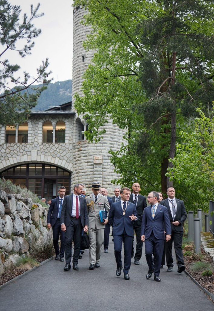 Xavier Espot y Emmanuel Macron en una reunión oficial en Andorra