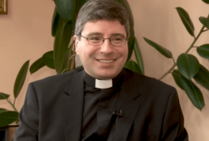 Pare Bernat Juliol i Galí parlant sobre monjos de Montserrat