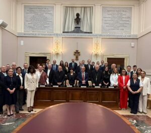 Participantes en la Trobada d’Alt Nivell sobre educación en el Vaticà
