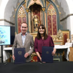 Firma de acuerdo para la reproducción del retaule de Sant Miquel de Prats