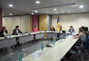 Reunión del Govern sobre la guía de acollida para nouvinguts