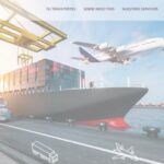 Imagen de transporte internacional con barco y avión en un puerto