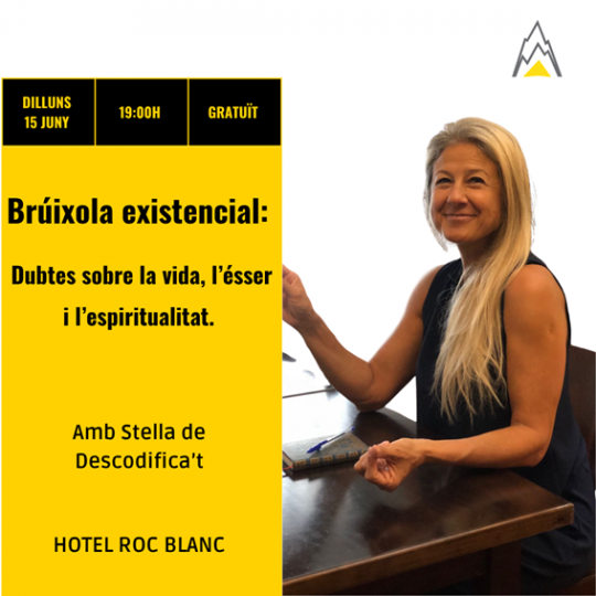 Mujer en un taller sobre dudas existenciales y espiritualidad