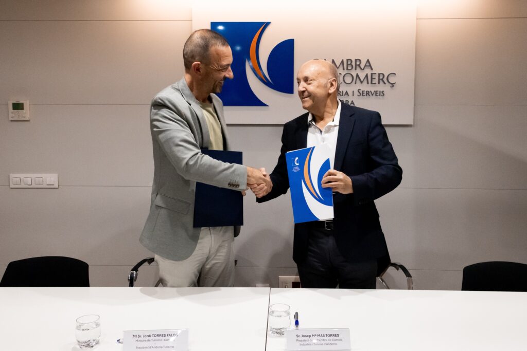 Firmantes del convenio para la formación digital en Andorra