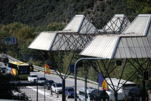 Vista de un corredor de transporte entre Andorra y la Seu d'Urgell