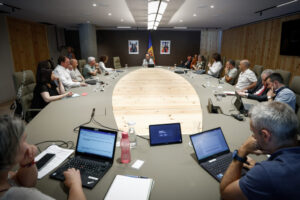 Reunión del Pacte d'Estat sobre el reglamento del referéndum consultivo en Andorra.