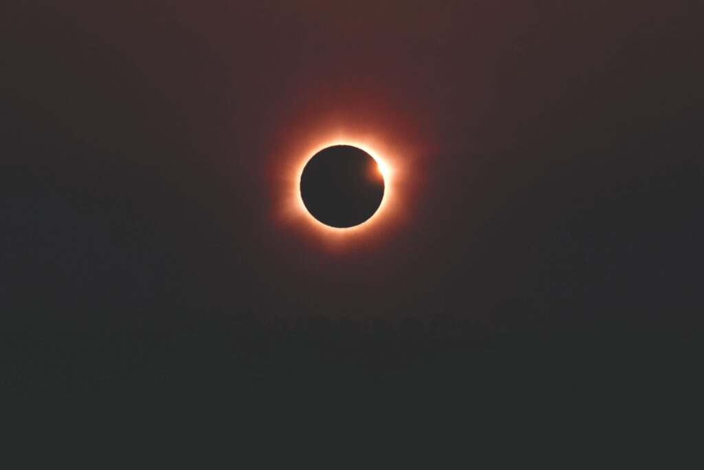 Eclipsi solar visible des d'Andorra amb precaucions de seguretat
