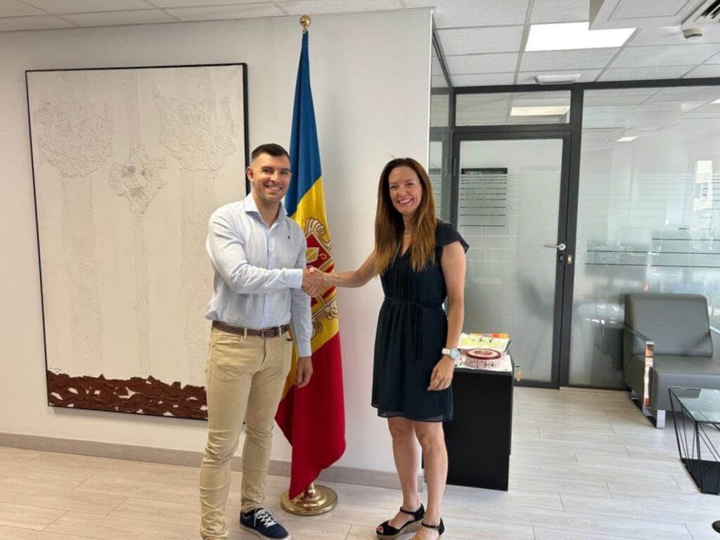 Firma del pacto por la salud sostenible en Andorra entre representantes del COFA