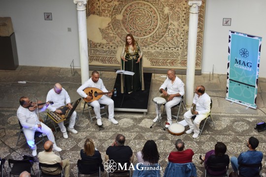 Samira Kadiri y Ensemble Andalusí en concierto en el festival de música antigua.