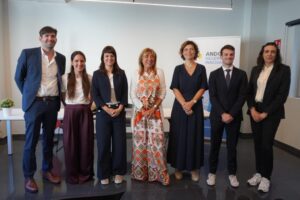 Grupo de investigadores en la presentación del programa de genómica en Andorra