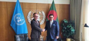 Xavier Espot i un líder estranger a l'ONU amb banderes