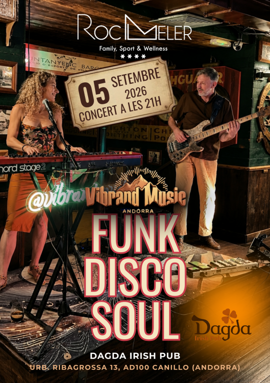 Músicos en el Dagda Irish Pub durante un concierto en directo.