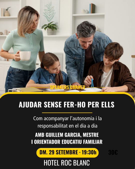 Familia trabajando junta en una conferencia sobre autonomía personal