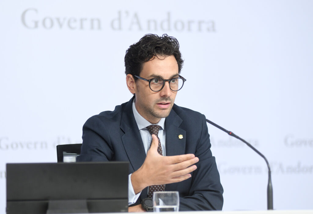 Ministre parlant sobre reforma de la Llei d'agricultura i ramaderia