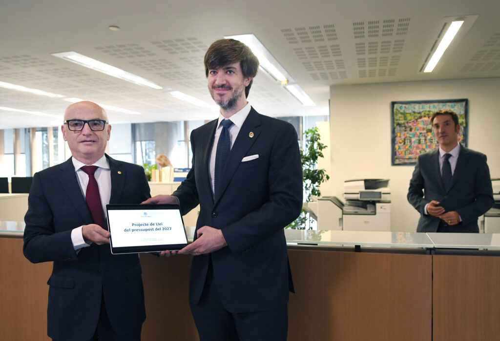 Ministres presentant el projecte de llei del pressupost del 2027