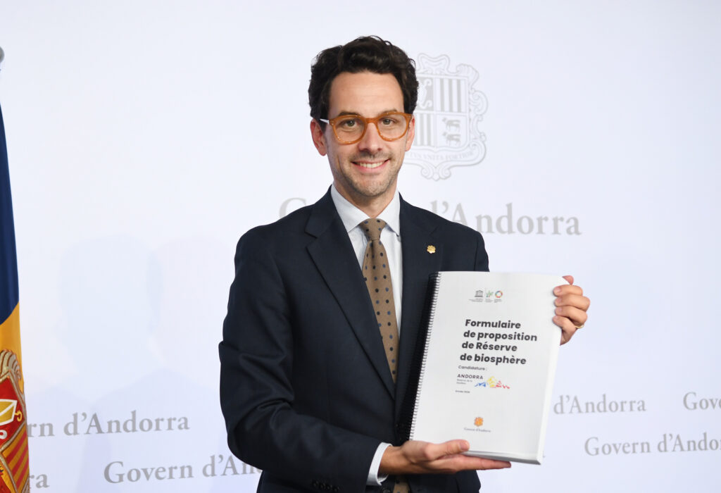 Representante del Govern d'Andorra presentando la candidatura a Reserva de la Biosfera