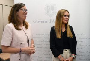 Presentación del nuevo distintivo de igualdad en Andorra por representantes del gobierno